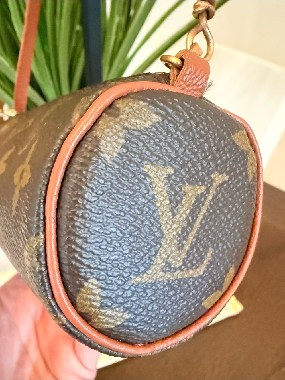 Louis Vuitton Mini Papillon Pochette - Picture 3 of 8